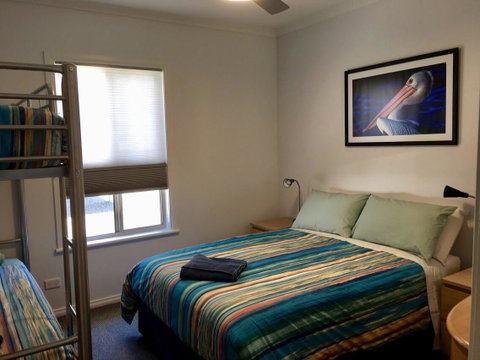 Emu Bay Holiday Homes - Tourism Caloundra 18