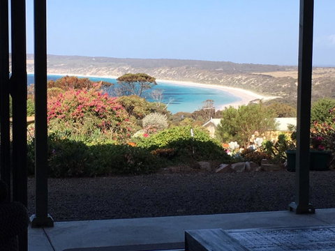 Emu Bay Holiday Homes - Tourism Caloundra 31