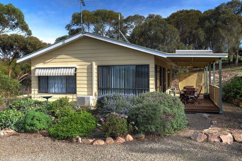 Emu Bay Holiday Homes - Tourism Caloundra 2
