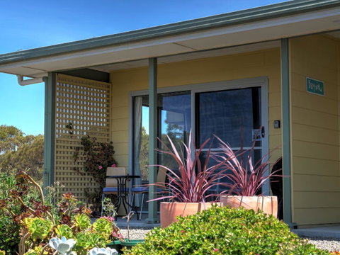 Emu Bay Holiday Homes - Tourism Caloundra 27