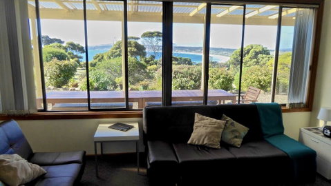Emu Bay Holiday Homes - Tourism Caloundra 9