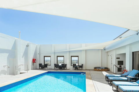 Stamford Plaza Adelaide - Tourism Caloundra 4