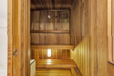 Stamford Plaza Adelaide - Tourism Caloundra 38