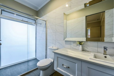 Aloha Central Luxury Apartments - Tourism Caloundra 16