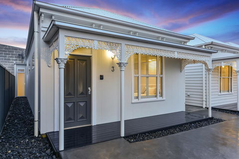 Aloha Central Luxury Apartments - Tourism Caloundra 2