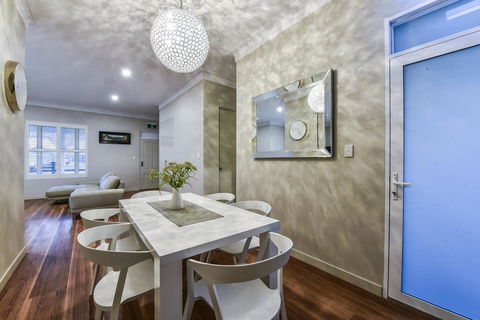 Aloha Central Luxury Apartments - Tourism Caloundra 9