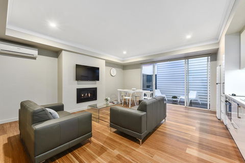 Aloha Central Luxury Apartments - Tourism Caloundra 6