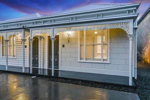 Aloha Central Luxury Apartments - Tourism Caloundra 1