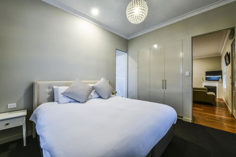 Aloha Central Luxury Apartments - Tourism Caloundra 14
