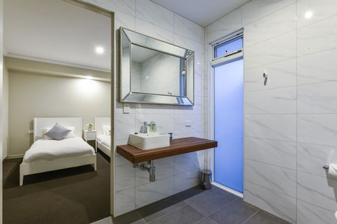 Aloha Central Luxury Apartments - Tourism Caloundra 26