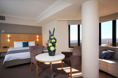 Stamford Grand Adelaide - Tourism Caloundra 3