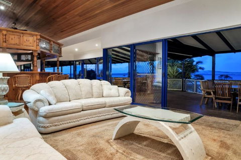 Doyles On The Bay - Tourism Caloundra 16