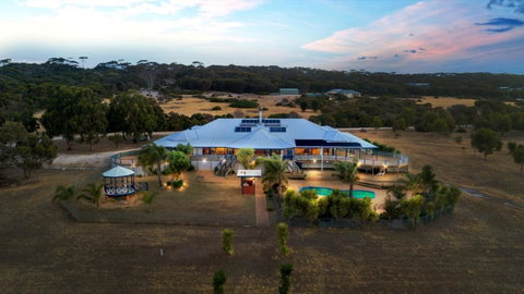 Doyles On The Bay - Tourism Caloundra 0