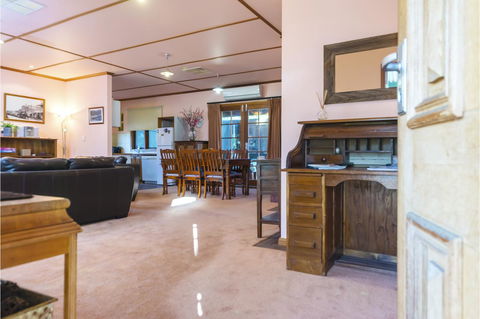 Rustic On 13th - Tourism Caloundra 2