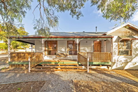 Rustic On 13th - Tourism Caloundra 19