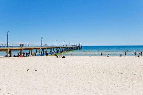 Glenelg Oasis Studios - Tourism Caloundra 13