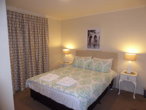 Adelaide City Apartment - 3br, 2bath & Carpark - Tourism Caloundra 9