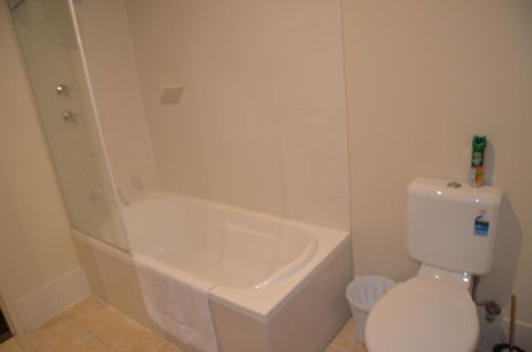 Adelaide City Apartment - 3br, 2bath & Carpark - Tourism Caloundra 16