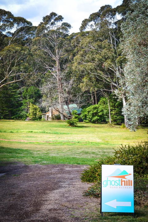 Ghost Hill Road Retreat - Tourism Caloundra 10