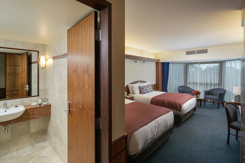 Arkaba Hotel - Tourism Caloundra 2