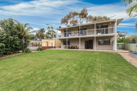Maslin Beach Getaway - Tourism Caloundra 4