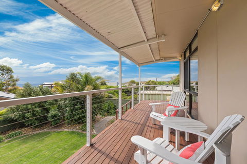 Maslin Beach Getaway - Tourism Caloundra 0