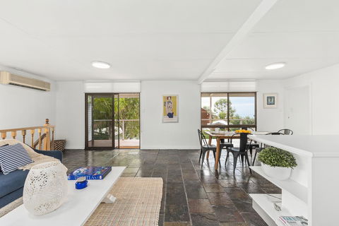 Maslin Beach Getaway - Tourism Caloundra 5