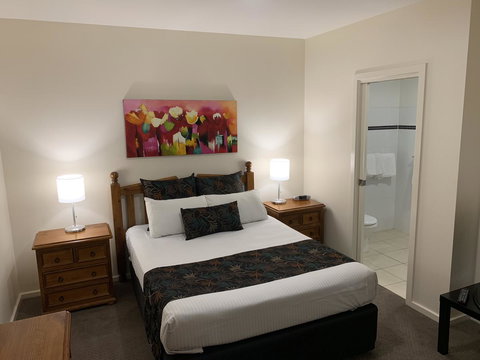 Ensenada Motor Inn And Suites - Tourism Caloundra 22