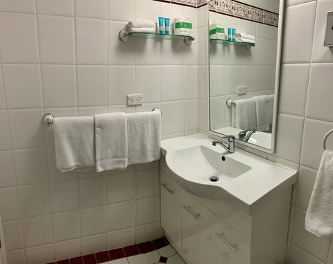 Ensenada Motor Inn And Suites - Tourism Caloundra 6