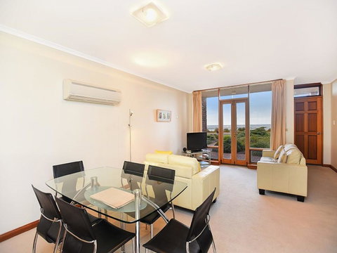 Franklin Beachfront Apartments - Tourism Caloundra 4