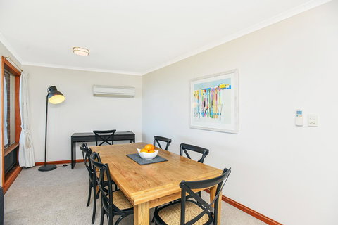 Franklin Beachfront Apartments - Tourism Caloundra 7