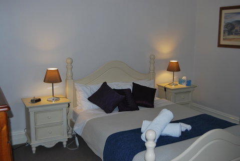 Jacaranda Cottage - Tourism Caloundra 4
