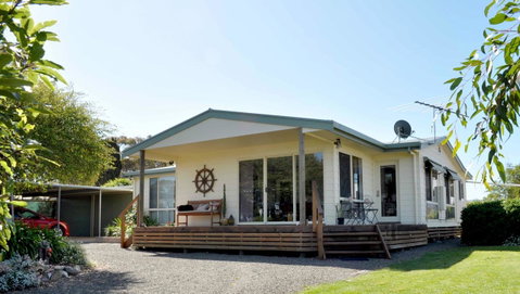 Admirals Inn - Tourism Caloundra 4