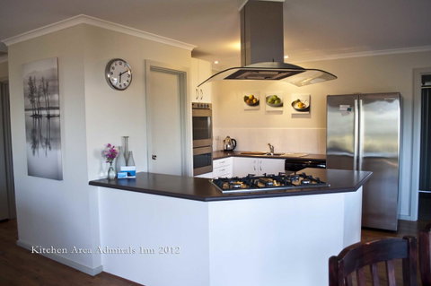 Admirals Inn - Tourism Caloundra 0