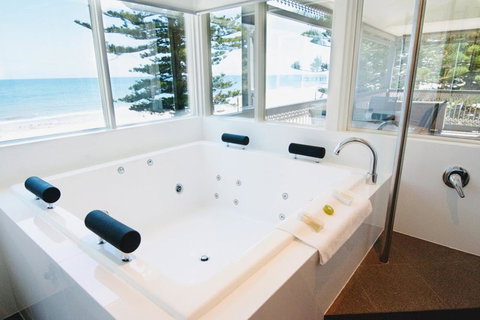 Seawall Apartments - Tourism Caloundra 30