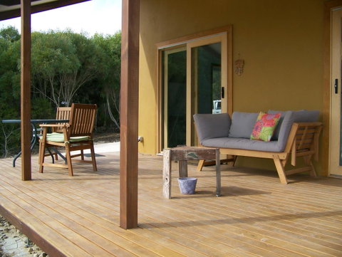 Mallee Bark Retreat - Tourism Caloundra 1