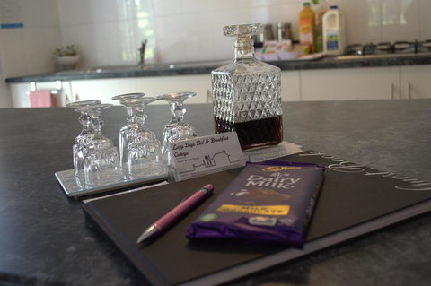 Lazy Days Cottage - Victor Harbor - Tourism Caloundra 26