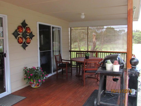 Lazy Days Cottage - Victor Harbor - Tourism Caloundra 27