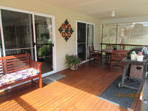 Lazy Days Cottage - Victor Harbor - Tourism Caloundra 13