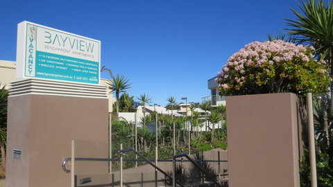Bayview Beachfront Apartments, In Town Right On The Beach - Tourism Caloundra 16