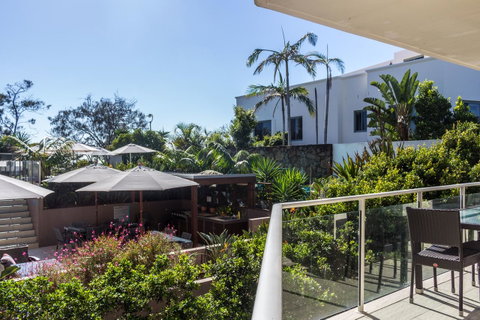 Bayview Beachfront Apartments, In Town Right On The Beach - Tourism Caloundra 44