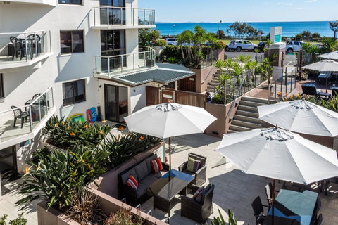 Bayview Beachfront Apartments, In Town Right On The Beach - Tourism Caloundra 22