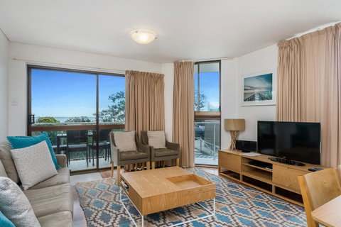 Bayview Beachfront Apartments, In Town Right On The Beach - Tourism Caloundra 35