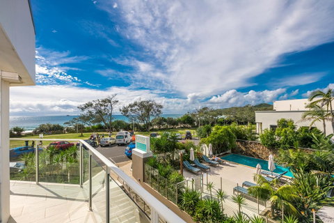Bayview Beachfront Apartments, In Town Right On The Beach - Tourism Caloundra 10