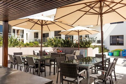 Bayview Beachfront Apartments, In Town Right On The Beach - Tourism Caloundra 25