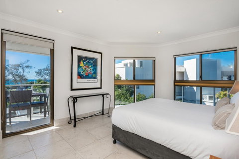Bayview Beachfront Apartments, In Town Right On The Beach - Tourism Caloundra 37