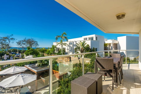 Bayview Beachfront Apartments, In Town Right On The Beach - Tourism Caloundra 21