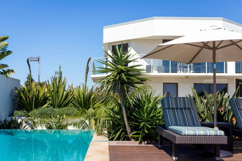 Bayview Beachfront Apartments, In Town Right On The Beach - Tourism Caloundra 17