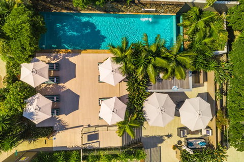 Bayview Beachfront Apartments, In Town Right On The Beach - Tourism Caloundra 2