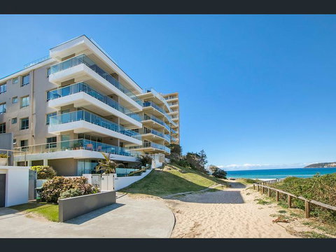 Beachfront Bliss - Tourism Caloundra 19